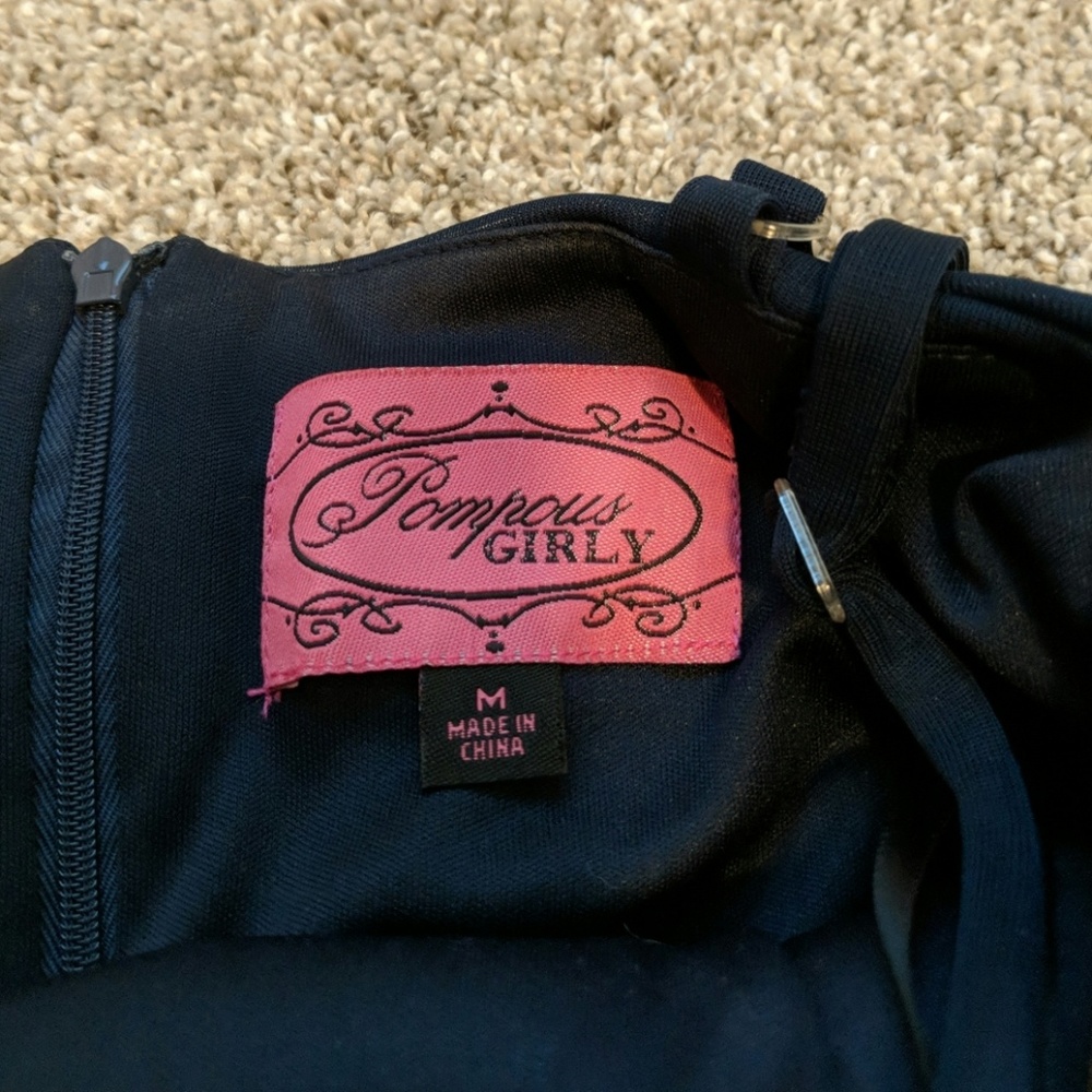 Dress - Picture 6 of 6